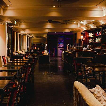 Van Cortlandt Hotel Aira Екстериор снимка